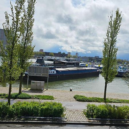Sewdien'S Apartment Maashaven Rotterdam Bagian luar foto