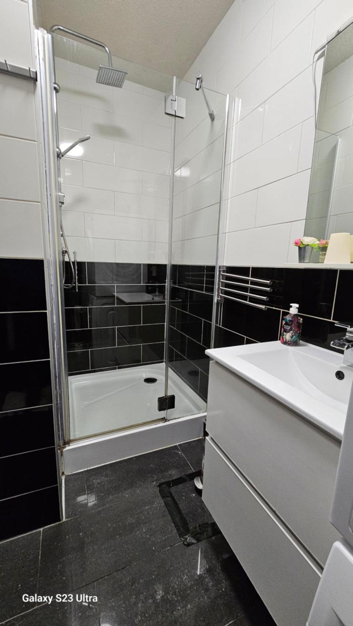 Sewdien'S Apartment Maashaven Rotterdam Bagian luar foto