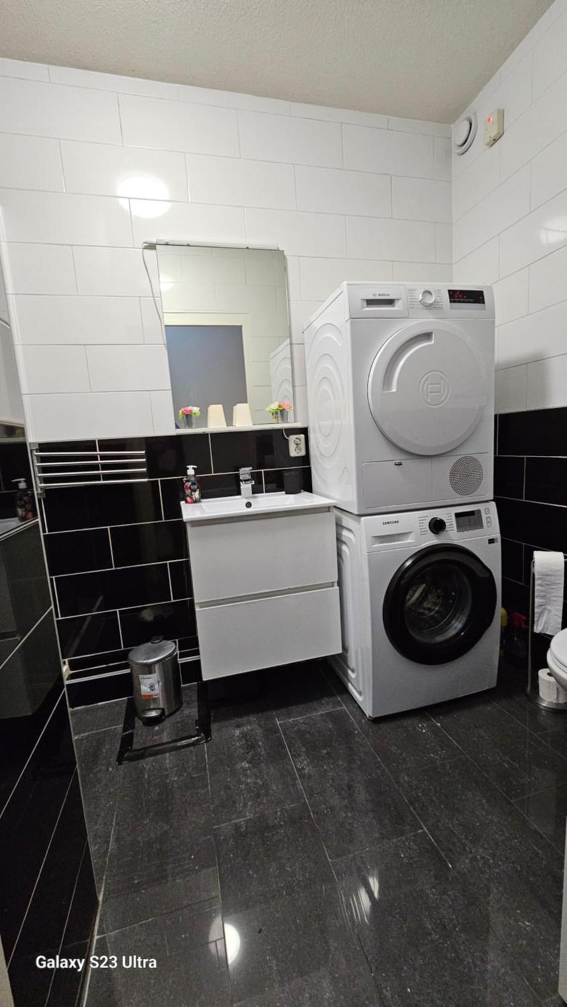 Sewdien'S Apartment Maashaven Rotterdam Bagian luar foto