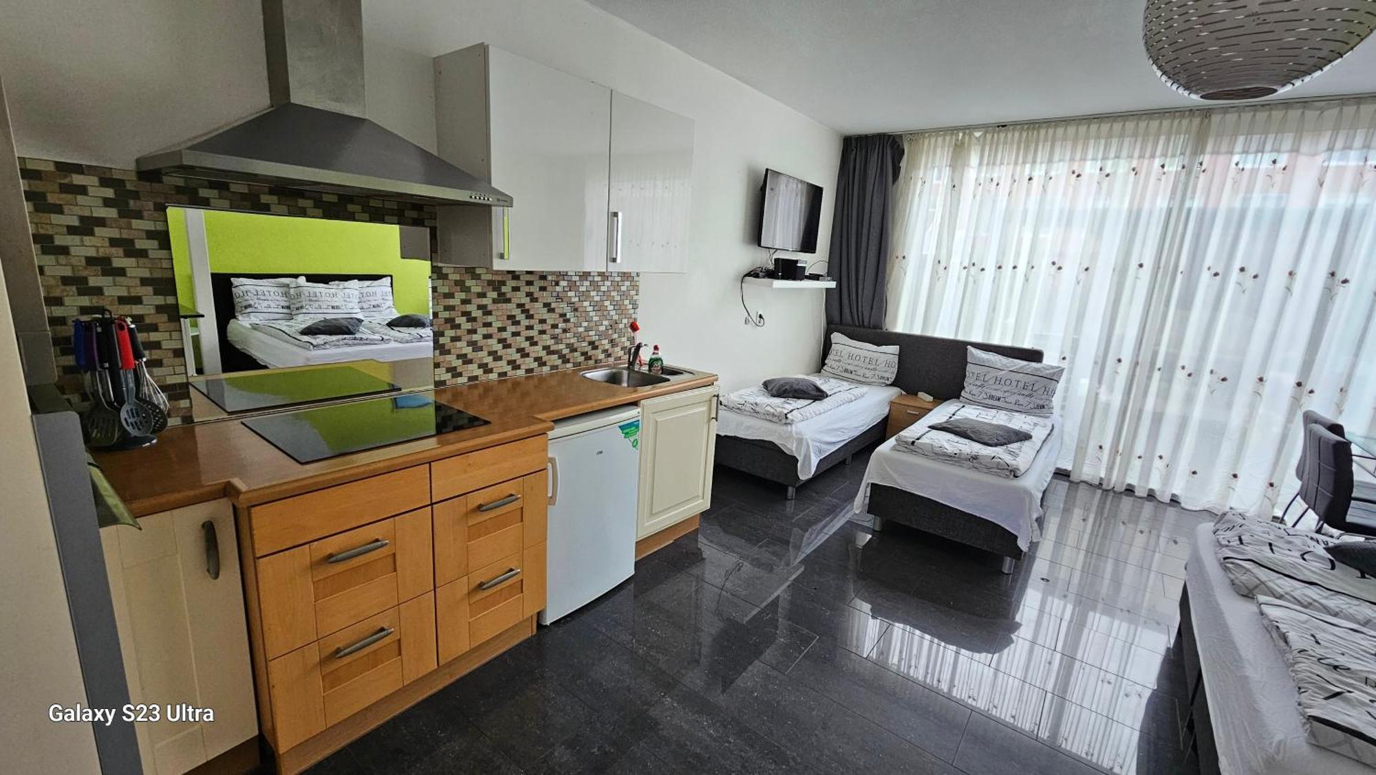 Sewdien'S Apartment Maashaven Rotterdam Bagian luar foto